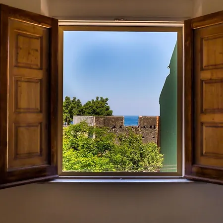 La Pigna Azzurra Riposto